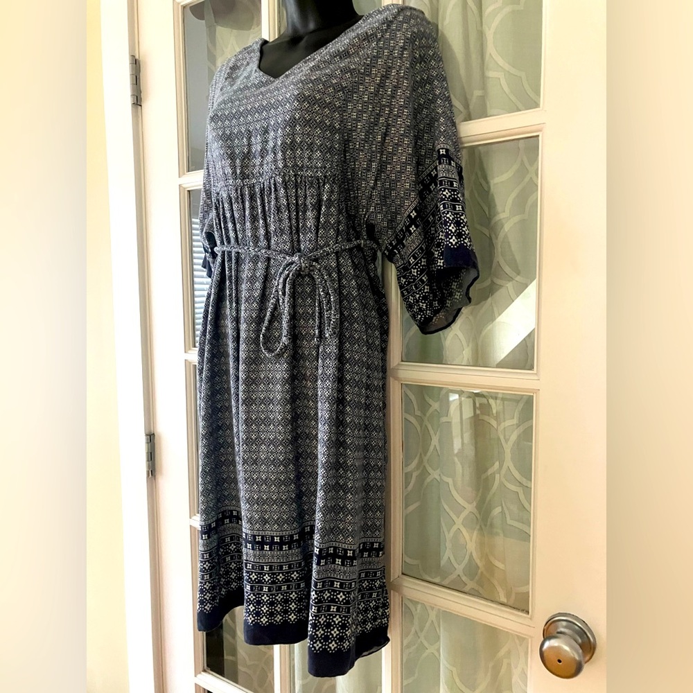 Wendy Bellissimo size S Stylish Navy Blue and White Patterned Dress in EUC
